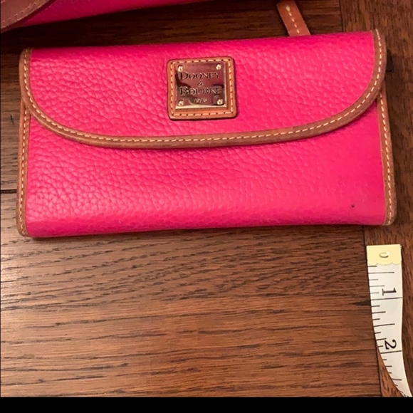 Dooney & Bourke Handbags - Dooney & Bourke trifold wallet